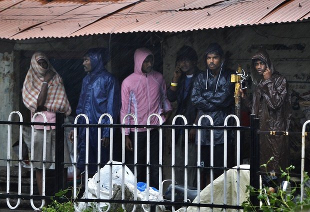 11 killed as Cyclone Thane hits southeast India