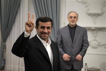 Iran plans more war games in strait as sanctions bite