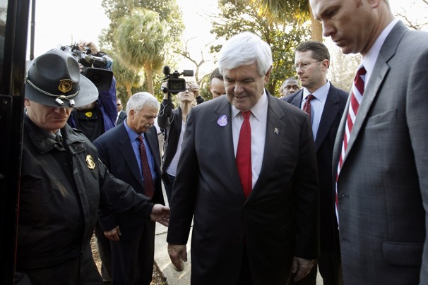 Facing pressure from GOP, Gingrich retreats from attacks on Romney in South Carolina