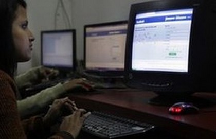 'Spam capital' India arrests six in phishing probe