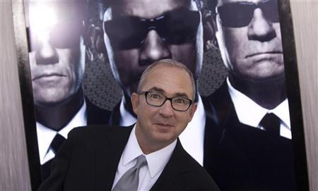 Director Barry Sonnenfeld of the film "Men In Black 3" arrives for its premiere in New York May 23, 2012. REUTERS/Andrew Kelly