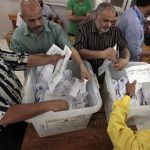 Officials count ballots for the presidential election after the polls were closed in the Mediterranean city of Alexandria, Egypt. May 24, 2012. REUTERS/Mohamed Abd El-Ghany