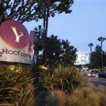 The Yahoo! offices are pictured in Santa Monica, California April 18, 2011. REUTERS/Mario Anzuoni