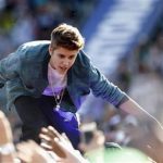 Singer Justin Bieber greets fans at the 2012 Wango Tango concert at the Home Depot Center in Carson, California May 12, 2012. REUTERS/Mario Anzuoni