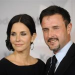 Actors Courteney Cox and her husband David Arquette attend the 2010 Women in Film Crystal+Lucy Awards in Los Angeles June 1, 2010. REUTERS/Phil McCarten