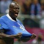 Italy's Mario Balotelli celebrates his goal against Germany during their Euro 2012 semi-final soccer match at National Stadium in Warsaw, June 28, 2012. REUTERS/Kai Pfaffenbach