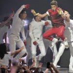 Singer Justin Bieber (R) performs during the MuchMusic Video Awards in Toronto June 17, 2012. REUTERS/Mike Cassese