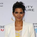 Actress Halle Berry poses at the opening of the photographic exhibition 'Beauty Culture' at the Annenberg Space for Photography in Los Angeles, California May 19, 2011. ' REUTERS/Fred Prouser