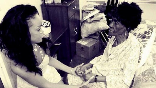 Rihanna mourns grandmother's death, shares memoires and pictures with fans