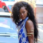 Rihanna Sending ‘Sexy, Funny Texts’ To Robert Pattinson– Report