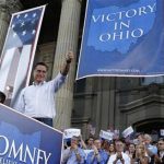 Republican U.S. presidential candidate Mitt Romney give the thumbs up to supporters at the Chillicothe Victory rally in Chillicothe, Ohio August 14, 2012. REUTERS/Shannon Stapleton