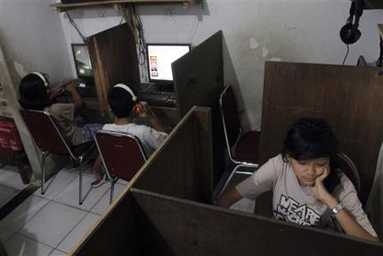 Indonesia Facebook Trafficking Facebook used to kidnap, traffic Indonesian girls