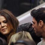 Celebrity Khloe Kardashian (L) watches the second half of the NBA basketball game between the Dallas Mavericks and the Miami Heat in Dallas, Texas December 25, 2011. REUTERS/Mike Stone