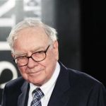 Investor Warren Buffet arrives for the premiere of the film "Wall Street: Money Never Sleeps" in New York September 20, 2010. REUTERS/Lucas Jackson
