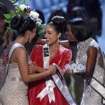 Miss USA Olivia Culpo (C) is congratulated by Miss Teen USA 2012 Logan West (L) and Miss Universe 2011 Leila Lopes from Angola after being crowned during the Miss Universe pageant at Planet Hollywood Resort and Casino in Las Vegas, Nevada December 19, 2012. REUTERS/Steve Marcus