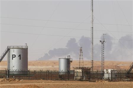 Smoke rises above following demining operations at the In Amenas gas plant January 20, 2013. Algeria said on Sunday it expected heavy hostage casualties after its troops ended a desert siege, but Western governments warned against criticising tactics used by their vital ally in the struggle with Islamists across the Sahara. REUTERS/Louafi Larbi
