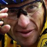 US cyclist Lance Armstrong apologises to Livestrong staff