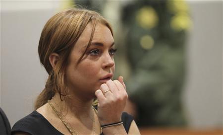 Actress Lindsay Lohan attends a probation violation hearing at Airport Branch Courthouse in Los Angeles, California January 30, 2013. REUTERS/David McNew/Pool