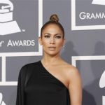 Jennifer Lopez arrives at the 55th annual Grammy Awards in Los Angeles, California February 10, 2013. REUTERS/Mario Anzuoni