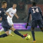 Beckham makes debut as Paris SG beats Marseille 2-0