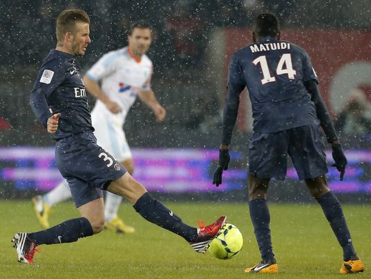 Beckham makes debut as Paris SG beats Marseille 2-0