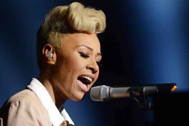 Emeli Sande gives Noel Gallagher the middle finger via Twitter after his 'granny' diss