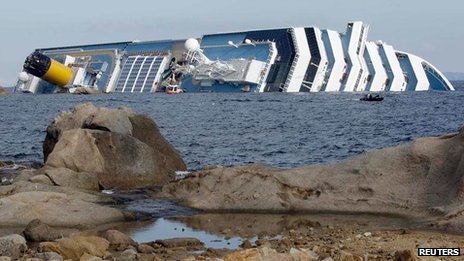 Costa Concordia: Italy court decides who should stand trial
