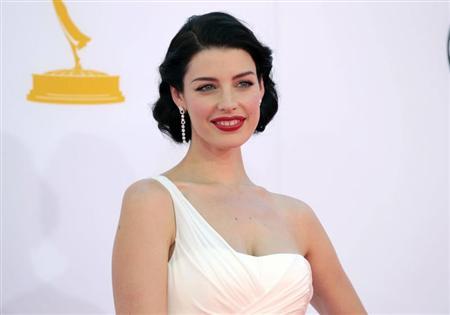 Actress Jessica Pare, from the television drama series "Mad Men," arrives at the 64th Primetime Emmy Awards in Los Angeles, September 23, 2012. REUTERS/Mario Anzuoni