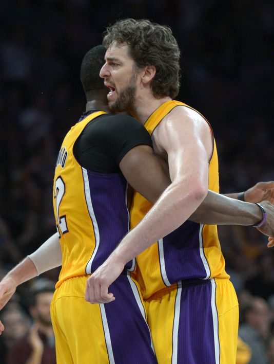 Los Angeles Lakers beat Houston, will face Spur