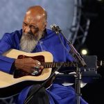 Singer Richie Havens performs during the Solidays music festival in Paris July 6, 2008. REUTERS/Benoit Tessier