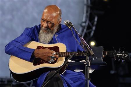 Singer Richie Havens performs during the Solidays music festival in Paris July 6, 2008. REUTERS/Benoit Tessier