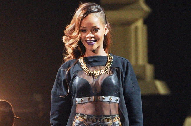 Rihanna Rewrites Record For Most Pop Songs No. 1s