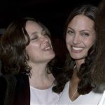 Actress Angelina Jolie (R) and her mother Marcheline Bertrand pose together at the premiere of Jolie's film "Original Sin" in Hollywood in this July 31, 2001 file photo. REUTERS/Fred Prouser/Files