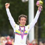 Silver medalist Rigoberto Uran of Colombia celebrates during the victory ceremony after the men's cycling road race at the London 2012 Olympic Games July 28, 2012. REUTERS/Stefano Rellandini