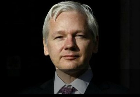 WikiLeaks founder Assange says NSA leaker Snowden is "safe"