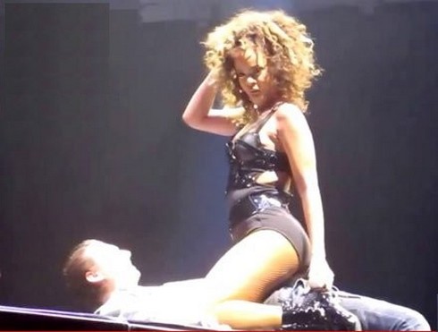 Rihanna Gives Racy Lap Dance To Fan