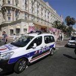 A view of the Carlton hotel, in Cannes, southern France, the scene of a daylight raid, Sunday, July 28, 2013. A staggering 40 million euro ($53 million) worth of jewels and diamonds were stolen Sunday from the Carlton Intercontinental Hotel in Cannes, in one of Europe's biggest jewelry heists recent years, police said. French Riviera hotel was hosting a temporary jewelry exhibit over the summer of the prestigious Leviev diamond house, which is owned by Israeli billionaire Lev Leviev. (AP Photo/Lionel Cironneau)