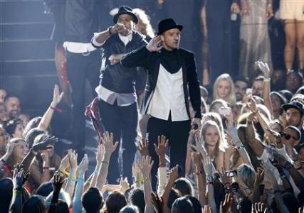 Justin Timberlake performs during the 2013 MTV Video Music Awards in New York