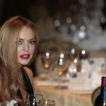 Actress Lindsay Lohan attends the White House Correspondents' Association annual dinner in Washington April 28, 2012. REUTERS/Larry Downing