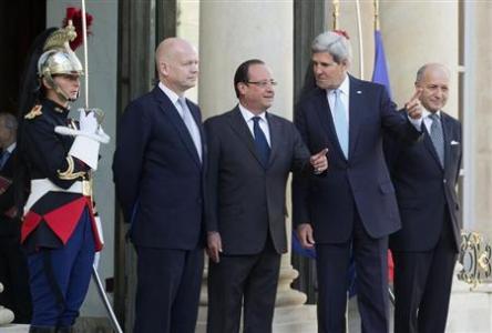 French President Hollande, US Secretary of State Kerry, British Foreign Secretary Hague and French Foreign Minister Fabius arrive for a meeting on Syria at the Elysee Palace in Paris