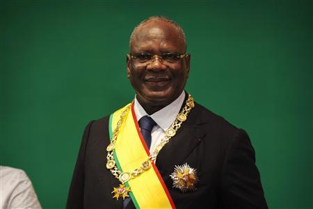 Mali's President-elect Keita poses for a picture after being sworn-in as president in Bamako