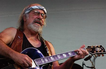 Grateful Dead lyricist Robert Hunter performs at the Alpine Valley Music Center in East Troy, Wiscon..