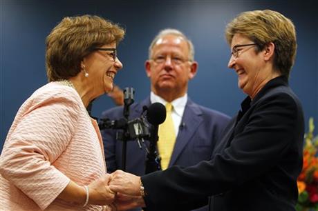Beth Asaro and Joanne Schailey exchange vows as Mayor David DelVecchio