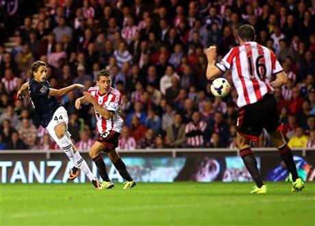 Manchester United's Adnan Januzaj, left,