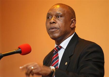 Businessman Tokyo Sexwale addresses journalists in Cape Town