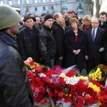 European Union foreign policy chief Ashton visits a memorial for victims of last week's clashes in Kiev