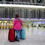 Lufthansa cancels 900 flights