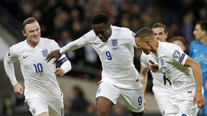 Danny Welbeck, center