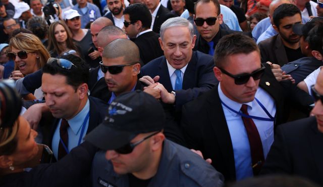 Netanyahu campaigning in Ashkelon
