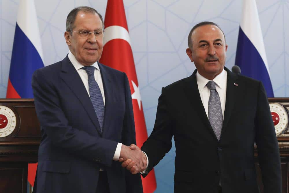 Russian Foreign Minister Sergey Lavrov, left, and Turkish Foreign Minister Mevlut Cavusoglu